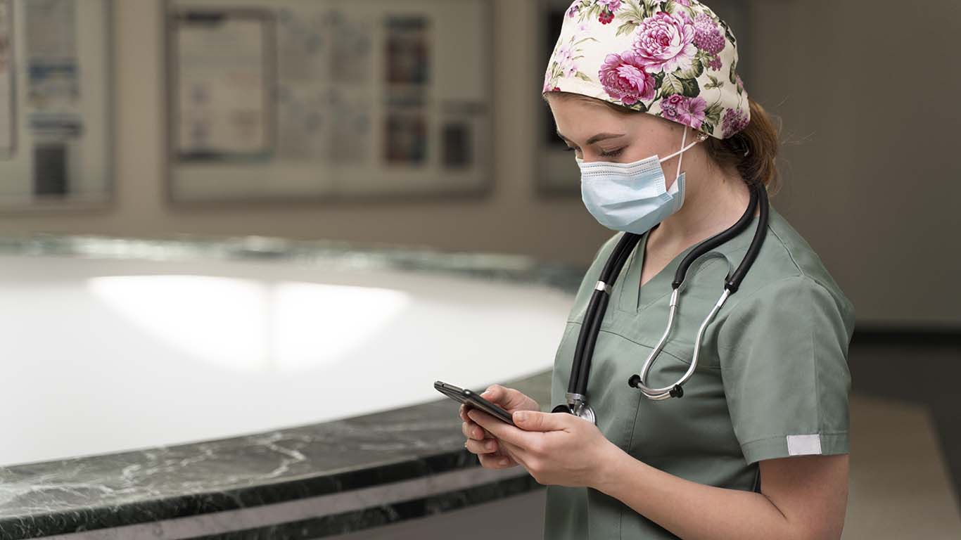 When Is The Right Time To Buy An Online Medical Scrub Jacket For Maximum Comfort, Durability, And Practical Use on freethoughtsportal
